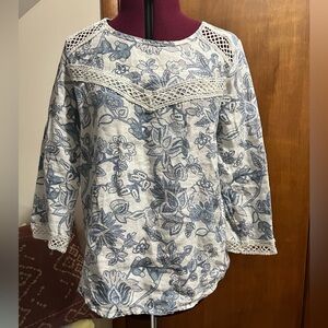 Elena Baldi Italy blue and white floral linen lace trim 3/4 sleeve top Size M.
